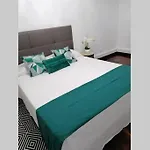 Relax Vacation Rental, 아파트